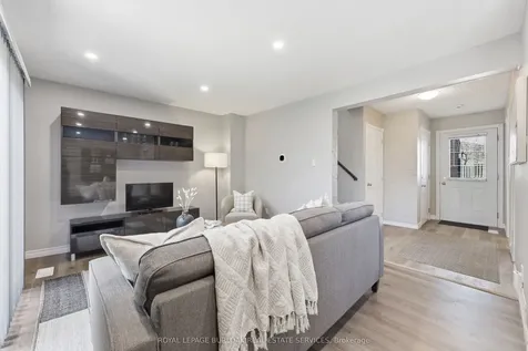 11 Queenslea Drive Hamilton ON L8W 1T7