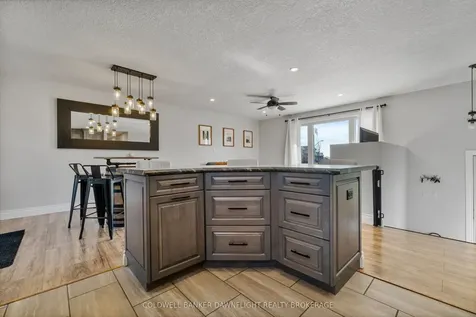 17 Hawthorn Crescent North Middlesex ON N0M 1A0