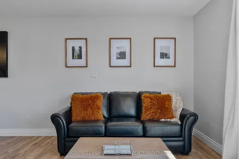 17 Hawthorn Crescent North Middlesex ON N0M 1A0