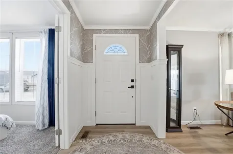 20 Hickory Hollow Haldimand ON N0A 1L0