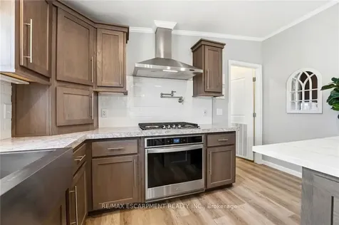 20 Hickory Hollow Haldimand ON N0A 1L0