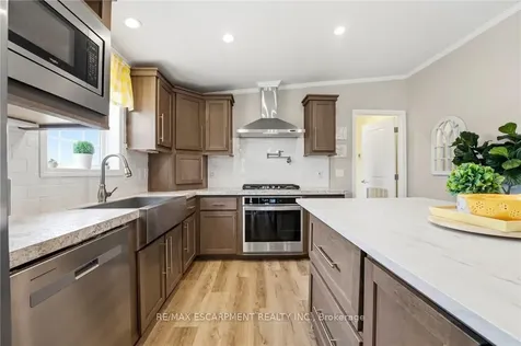 20 Hickory Hollow Haldimand ON N0A 1L0