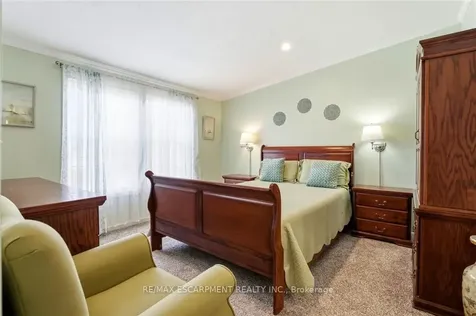 20 Hickory Hollow Haldimand ON N0A 1L0