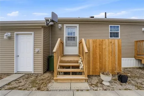 20 Hickory Hollow Haldimand ON N0A 1L0