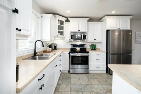 27 Forest Valley Drive Quinte West ON K0K 2C0