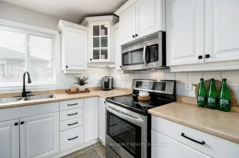 27 Forest Valley Drive Quinte West ON K0K 2C0