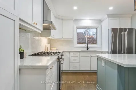 1 Parkway Place Hamilton ON L9H 6K3