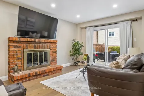 1 Parkway Place Hamilton ON L9H 6K3