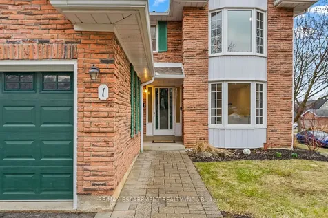 1 Parkway Place Hamilton ON L9H 6K3