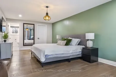 1 Parkway Place Hamilton ON L9H 6K3