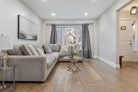 1 Parkway Place Hamilton ON L9H 6K3