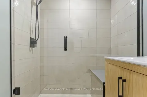 1 Parkway Place Hamilton ON L9H 6K3