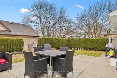 1 Parkway Place Hamilton ON L9H 6K3