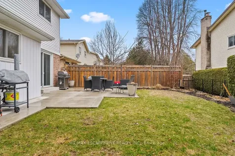 1 Parkway Place Hamilton ON L9H 6K3