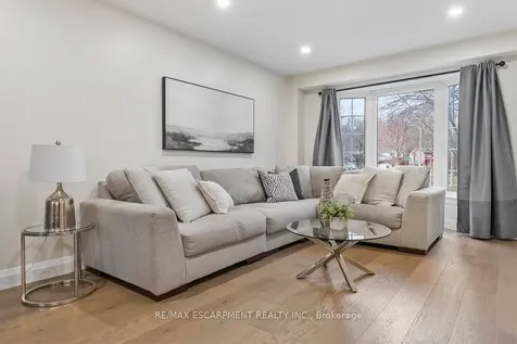 1 Parkway Place Hamilton ON L9H 6K3