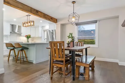 1 Parkway Place Hamilton ON L9H 6K3