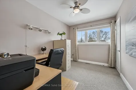 390 Dumfries Avenue Waterloo ON N2H 2G1