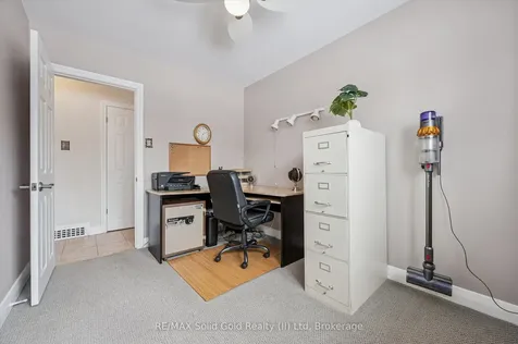390 Dumfries Avenue Waterloo ON N2H 2G1