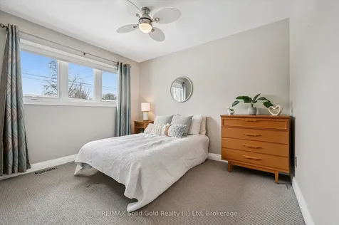 390 Dumfries Avenue Waterloo ON N2H 2G1