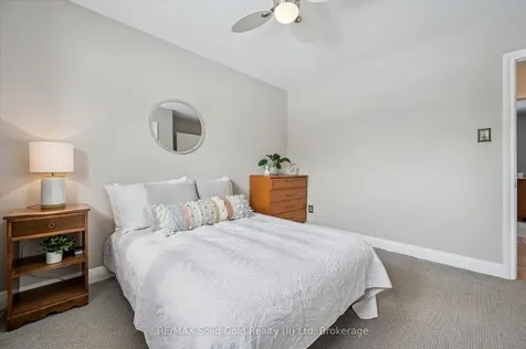 390 Dumfries Avenue Waterloo ON N2H 2G1