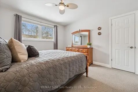 390 Dumfries Avenue Waterloo ON N2H 2G1