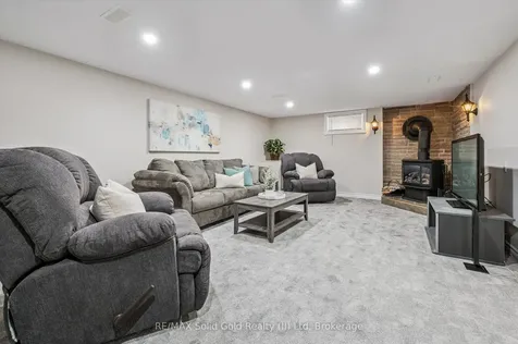 390 Dumfries Avenue Waterloo ON N2H 2G1
