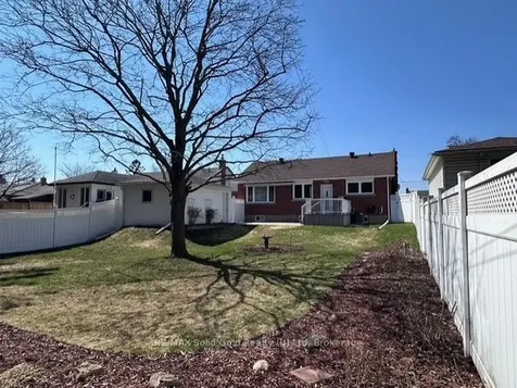 390 Dumfries Avenue Waterloo ON N2H 2G1
