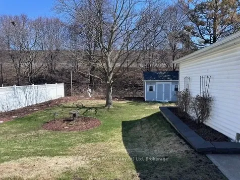 390 Dumfries Avenue Waterloo ON N2H 2G1