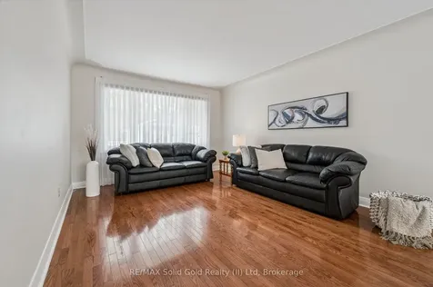 390 Dumfries Avenue Waterloo ON N2H 2G1