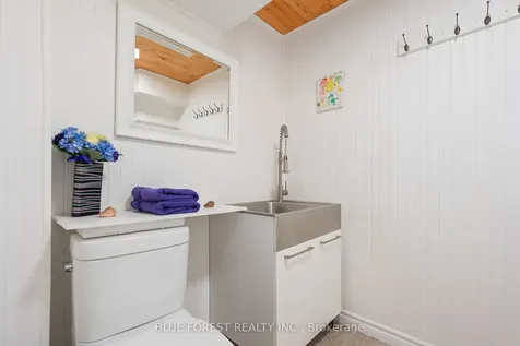 37 Upper Canada Drive Norfolk ON N0E 1M0