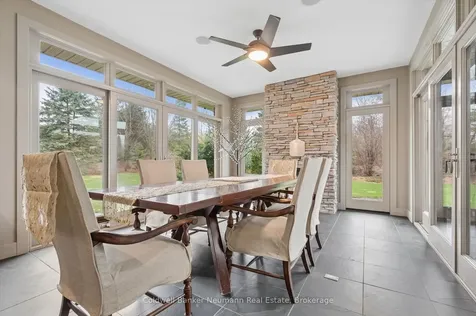 10 Deer View Ridge Puslinch ON N1H 6H9