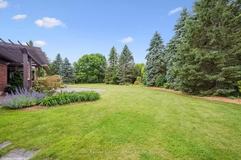 10 Deer View Ridge Puslinch ON N1H 6H9