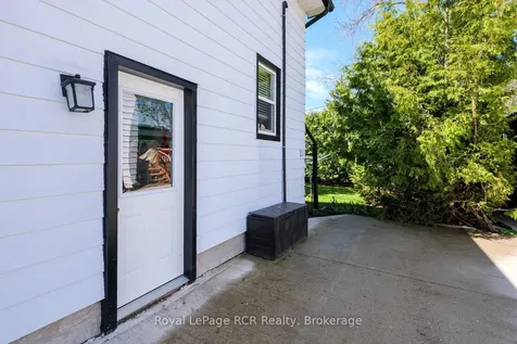 662 7th Avenue E Owen Sound ON N4K 2X8