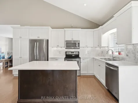 18 Deacon Place Belleville ON K8P 0E9