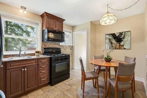 58 Lowrey Avenue S Cambridge ON N1R 4Z6