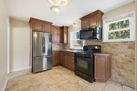 58 Lowrey Avenue S Cambridge ON N1R 4Z6