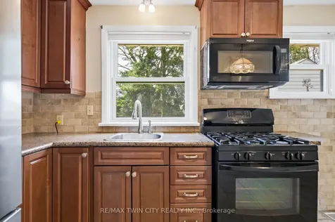 58 Lowrey Avenue S Cambridge ON N1R 4Z6