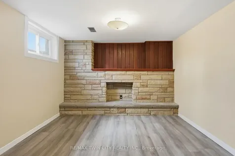 58 Lowrey Avenue S Cambridge ON N1R 4Z6