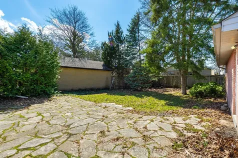 58 Lowrey Avenue S Cambridge ON N1R 4Z6