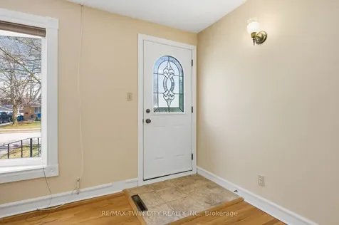58 Lowrey Avenue S Cambridge ON N1R 4Z6