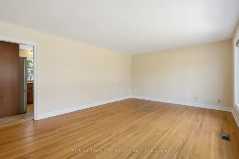 58 Lowrey Avenue S Cambridge ON N1R 4Z6