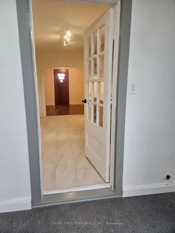 230-230A Carleton Street W Cornwall ON K6H 4X4
