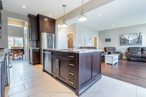135 Forest Ridge Court Welland ON L3C 0C2