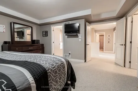 135 Forest Ridge Court Welland ON L3C 0C2
