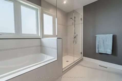 135 Forest Ridge Court Welland ON L3C 0C2