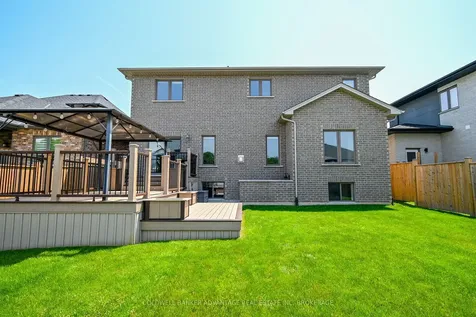 135 Forest Ridge Court Welland ON L3C 0C2