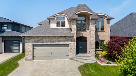 135 Forest Ridge Court Welland ON L3C 0C2