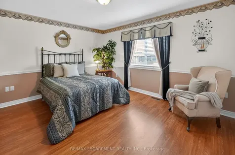12 Courtney Crescent Welland ON L3C 7H9