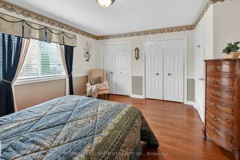 12 Courtney Crescent Welland ON L3C 7H9