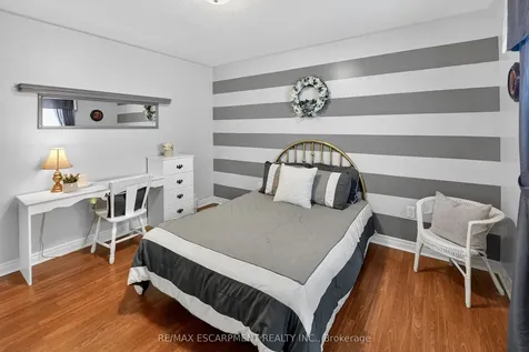 12 Courtney Crescent Welland ON L3C 7H9
